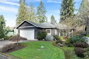 1101 Madison St, Silverton, OR 97381 - Photo 2