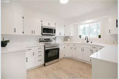 515 E Pine St, Centralia, WA 98531 - Photo 10