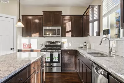 8702 SW Vale Ct, Wilsonville, OR 97070 - Photo 12