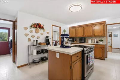 342 McLaughlin Dr, Woodburn, OR 97071 - Photo 6