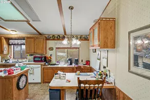 1307 S Water St, Silverton, OR 97381 - Photo 16