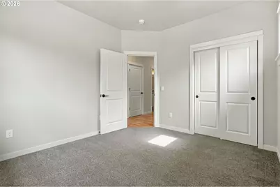 988 Hamilton St, Springfield, OR 97477 - Photo 34