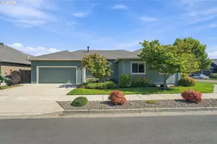 988 Hamilton St, Springfield, OR 97477 - Photo 2
