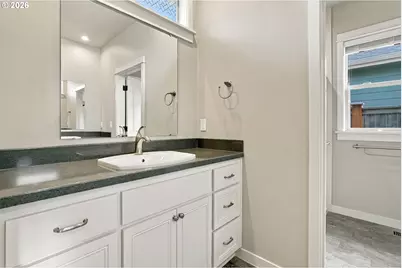 988 Hamilton St, Springfield, OR 97477 - Photo 28
