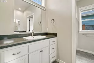 988 Hamilton St, Springfield, OR 97477 - Photo 28