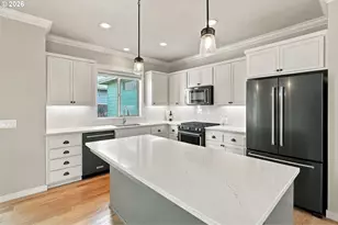 988 Hamilton St, Springfield, OR 97477 - Photo 8