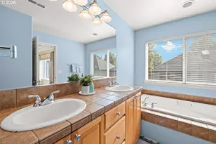 1079 SE Portlandia Ave, Hillsboro, OR 97123 - Photo 26