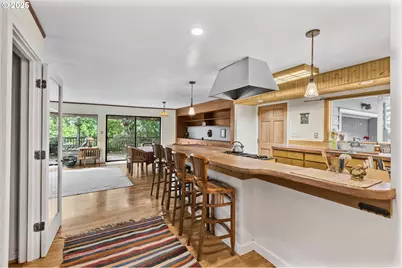 3160 Whitten Dr, Eugene, OR 97405 - Photo 4