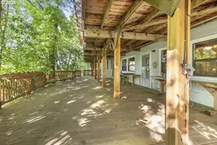 3160 Whitten Dr, Eugene, OR 97405 - Photo 44