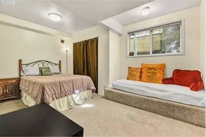 3160 Whitten Dr, Eugene, OR 97405 - Photo 40