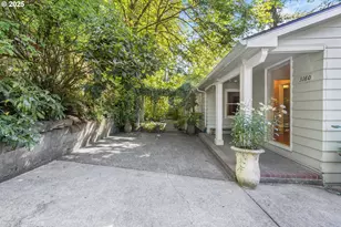 3160 Whitten Dr, Eugene, OR 97405 - Photo 8