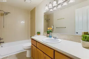 10538 SE Holgate Blvd, Portland, OR 97266 - Photo 10