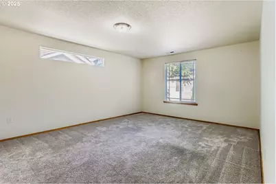 10538 SE Holgate Blvd, Portland, OR 97266 - Photo 6