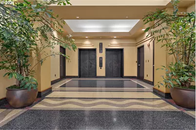 420 NW 11th Ave #615, Portland, OR 97209 - Photo 4