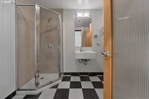 420 NW 11th Ave, Portland, OR 97209 - Photo 24