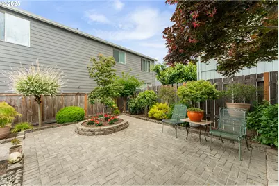 17948 SW Robert Ln, Beaverton, OR 97078 - Photo 24