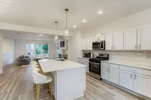 18919 SW Hazelwood Ln, Beaverton, OR 97078 - Photo 12