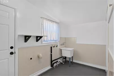 3205 NE 83rd Ave, Portland, OR 97220 - Photo 14