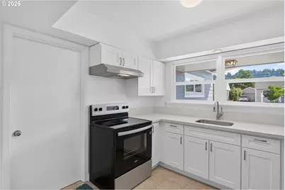 3205 NE 83rd Ave, Portland, OR 97220 - Photo 6