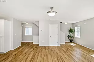 19157 SE Ash St, Portland, OR 97233 - Photo 16