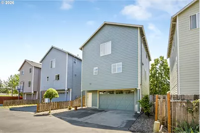 19157 SE Ash St, Portland, OR 97233 - Photo 2