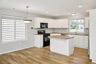 19157 SE Ash St, Portland, OR 97233 - Photo 12