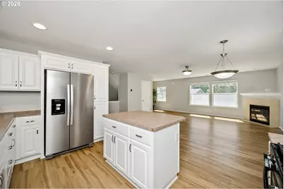 19157 SE Ash St, Portland, OR 97233 - Photo 10