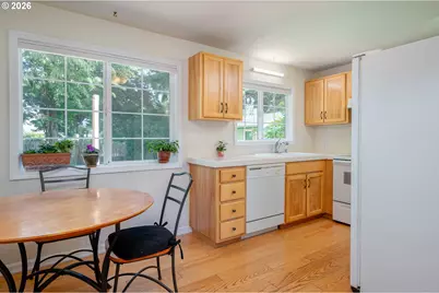 5044 NE Cully Blvd, Portland, OR 97218 - Photo 10
