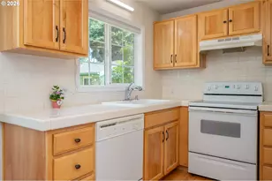 5044 NE Cully Blvd, Portland, OR 97218 - Photo 12