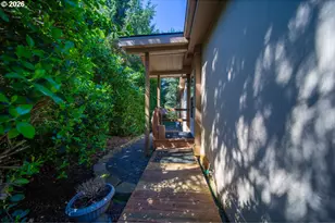 1600 Rhododendron Dr, Florence, OR 97439 - Photo 10