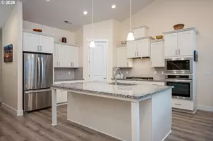 16853 SE Pacific Crest Trail Pl, Happy Valley, OR 97086 - Photo 6