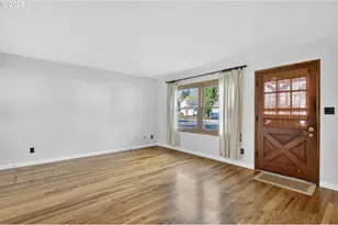 10130 SE Pardee St, Portland, OR 97266 - Photo 8