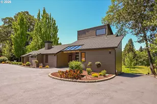 2546 Fisher Rd, Roseburg, OR 97471 - Photo 2