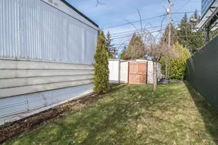 21016 SE Stark St, Gresham, OR 97030 - Photo 6