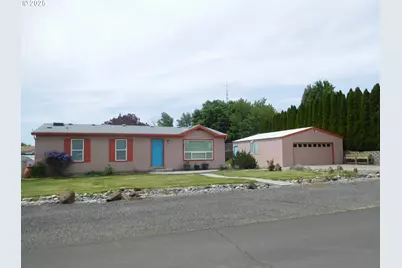 724 N 4th St, Athena, OR 97813 - Photo 1
