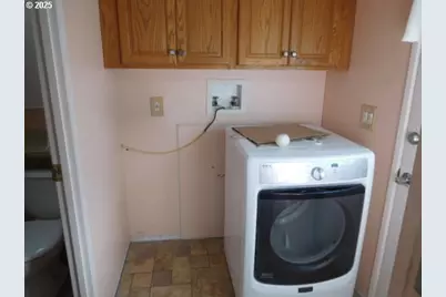 724 N 4th St, Athena, OR 97813 - Photo 16