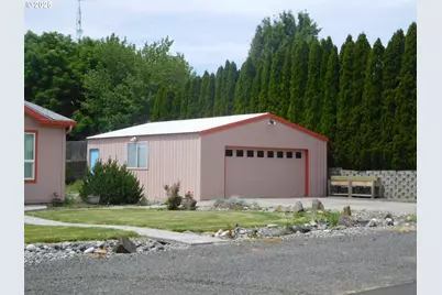 724 N 4th St, Athena, OR 97813 - Photo 2