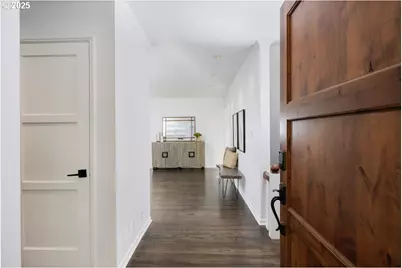 2850 NW Verde Vista Ter, Portland, OR 97210 - Photo 4