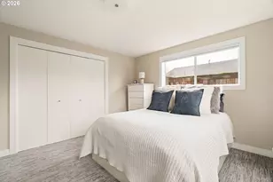 2125 SW Warwick Ave, Portland, OR 97225 - Photo 34