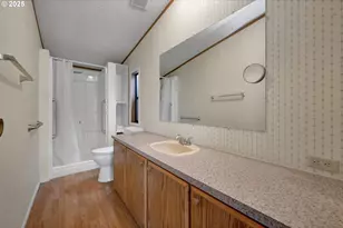 1120 W Fairview Dr, Springfield, OR 97477 - Photo 12