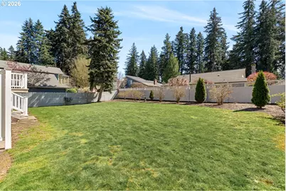 9301 NE Pinecreek St, Vancouver, WA 98664 - Photo 32