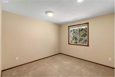 9301 NE Pinecreek St, Vancouver, WA 98664 - Photo 22