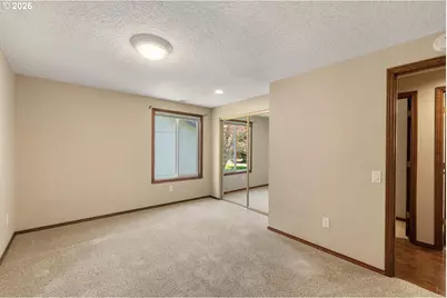 9301 NE Pinecreek St, Vancouver, WA 98664 - Photo 18