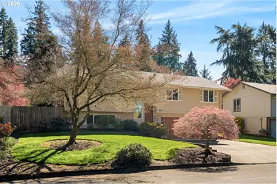 9301 NE Pinecreek St, Vancouver, WA 98664 - Photo 2