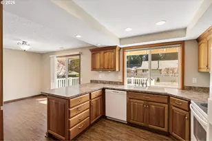 9301 NE Pinecreek St, Vancouver, WA 98664 - Photo 12