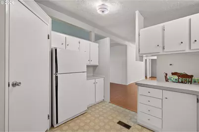 301 E Columbia #75, Newberg, OR 97132 - Photo 10