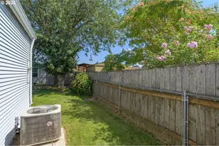 301 E Columbia, Newberg, OR 97132 - Photo 30