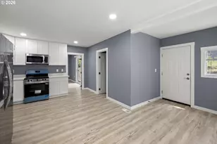 14062 SE Foster Rd, Portland, OR 97236 - Photo 8