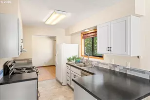 1303 NE Cornell Rd, Hillsboro, OR 97124 - Photo 18