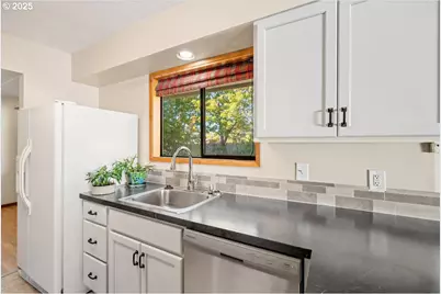 1303 NE Cornell Rd, Hillsboro, OR 97124 - Photo 20